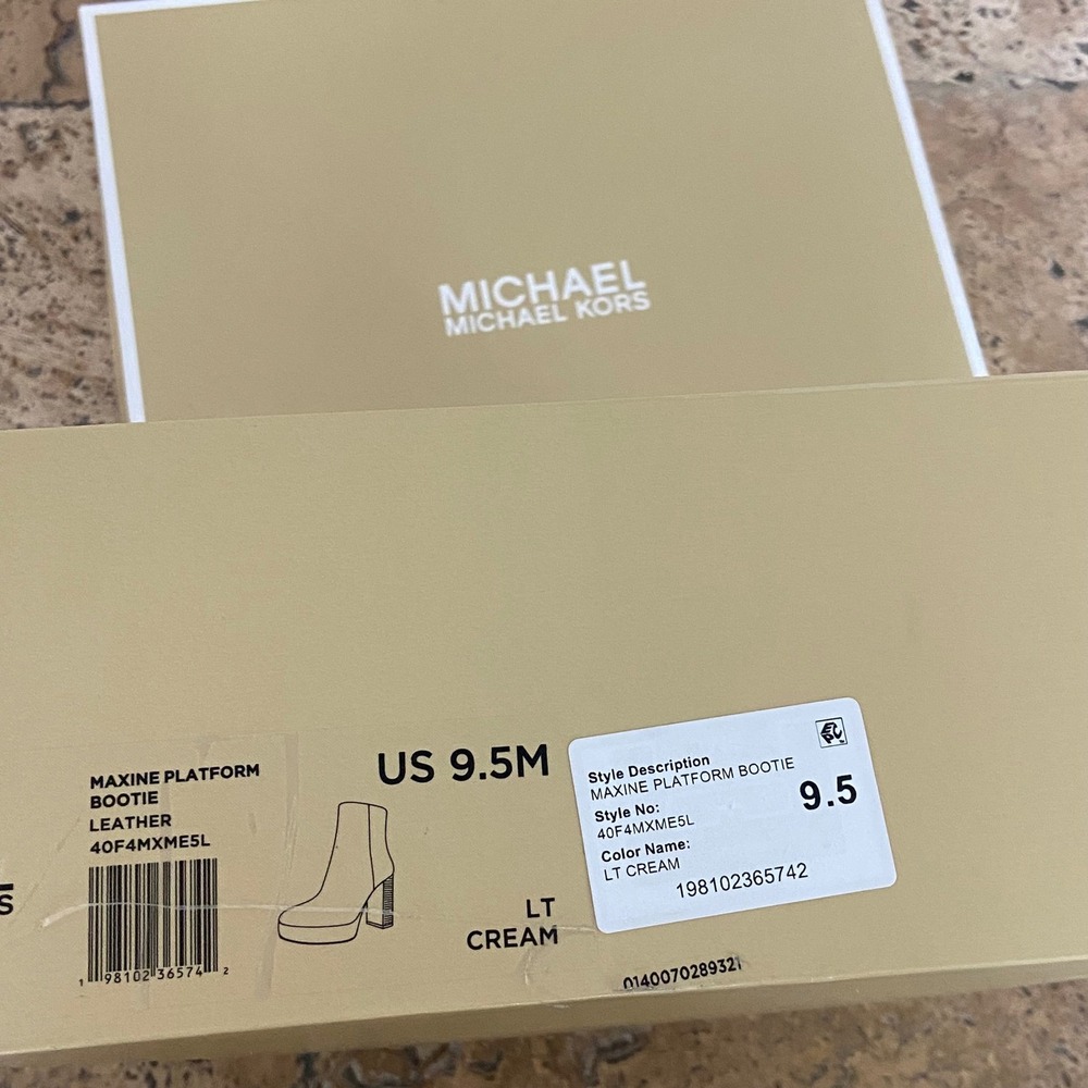 Michael Kors Maxine Platform Bootie Light Cream Leather Gold Cage 9.5 - Picture 11 of 11